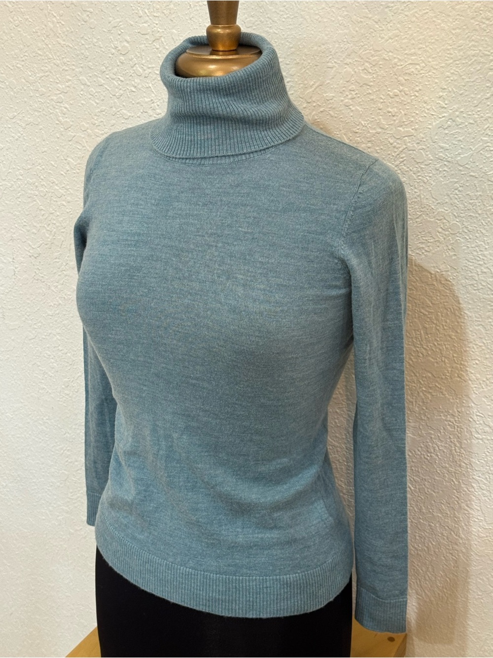 Pendleton Women's Blue Turtleneck Sweater - Picture 2 of 4